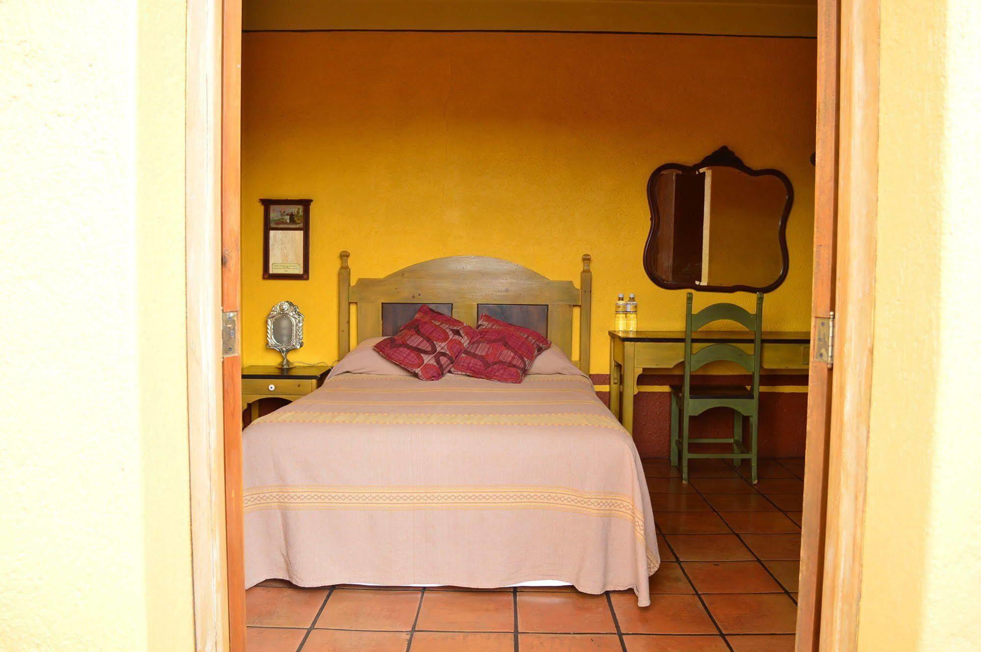 Hotel Azucenas Oaxaca Экстерьер фото